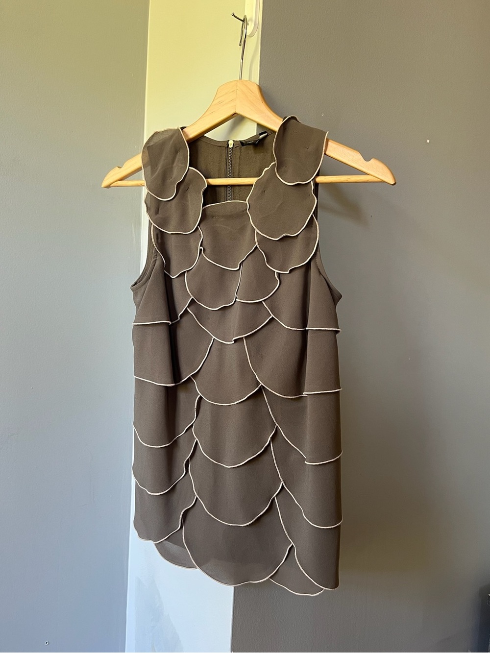 Sleeveless Scalloped Detail blouse in Taupe